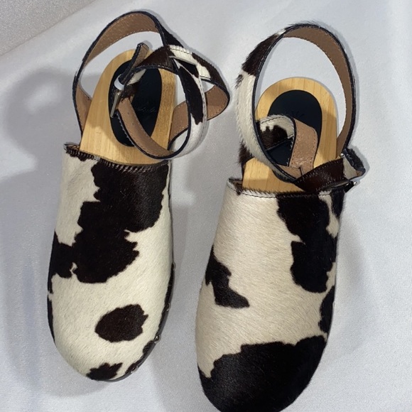 Unalira for Free People Cow print Ankle Wrap Clogs - Picture 5 of 11